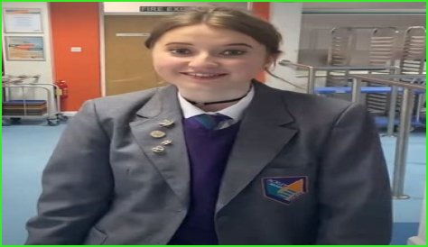 How tall is Fern Deacon